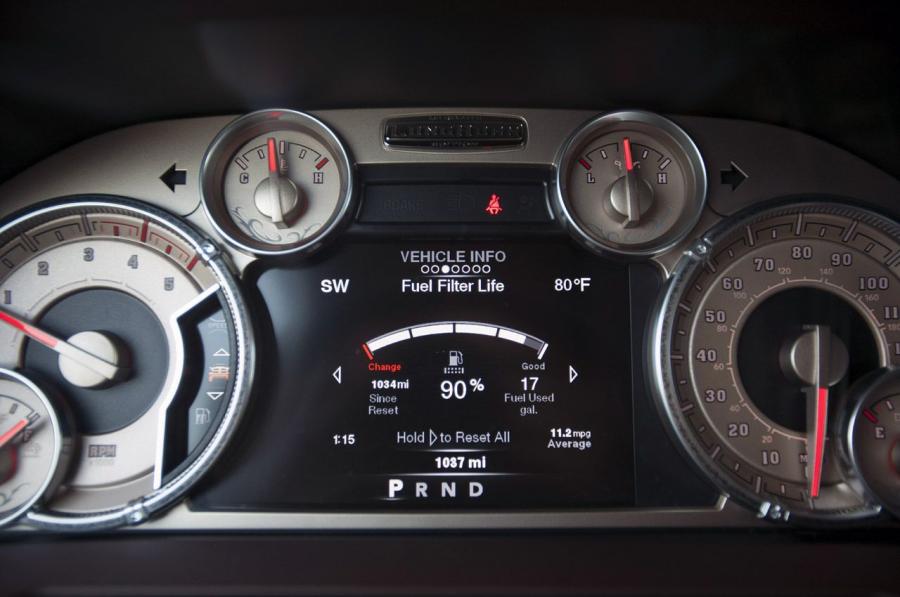  Dodge Ram 3500 HD 2013 года  (фото 13 из 37)